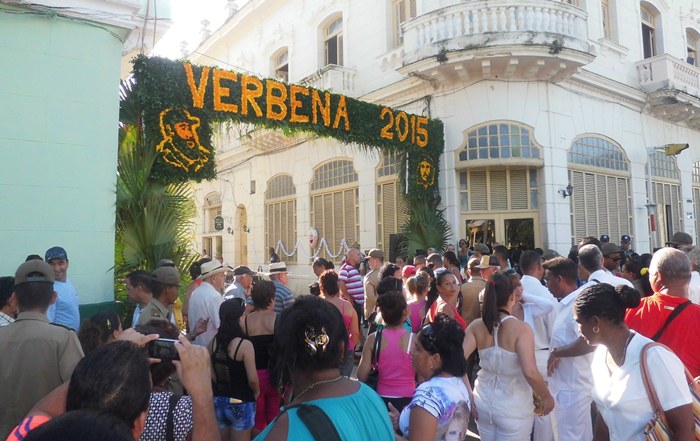 Verbena de la calle Gloria, en Santa Clara, Cuba.