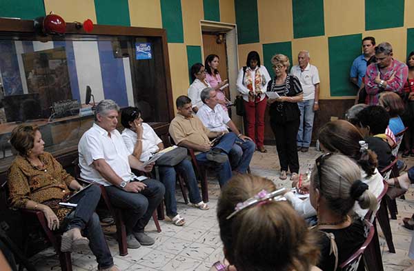 14-11-recorrido-miguel-diaz-canel-santa-clara-01