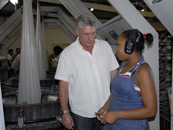 14-11-recorrido-miguel-diaz-canel-santa-clara-04