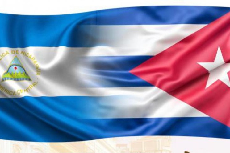 Banderas de Cuba y Nicaragua