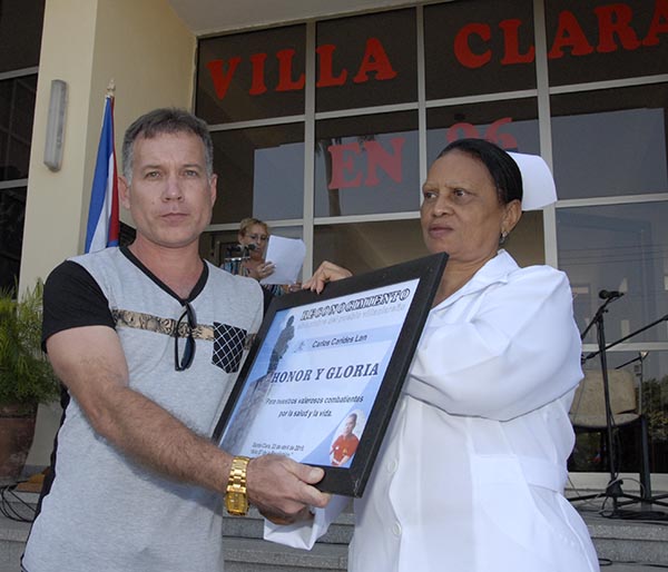 Recibimiento a médicos internacionalistas de Villa Clara