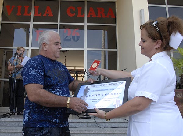 Recibimiento a médicos internacionalistas de Villa Clara