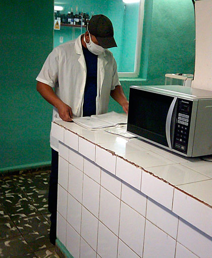 Laboratorio del ingenio azucarero Carlos Baliño. Laboratorio del ingenio azucarero Carlos Baliño.