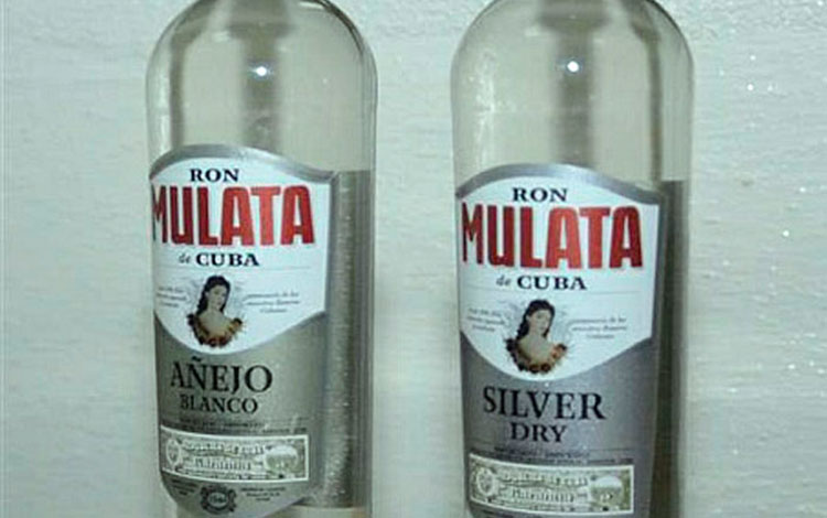 Ron Mulata añejo blanco y silver dry.