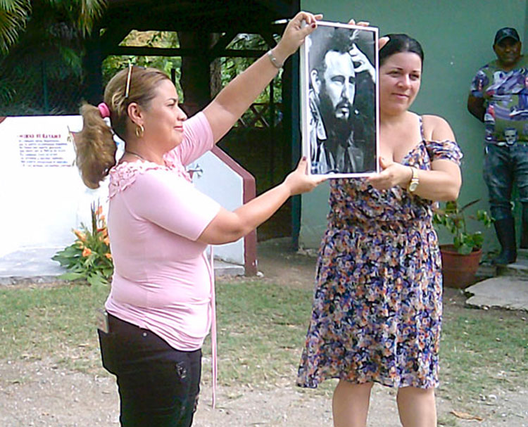 Central de Trabajadores de Cuba en Villa Clara reconoce a los trabajadores forestales de la provincia.