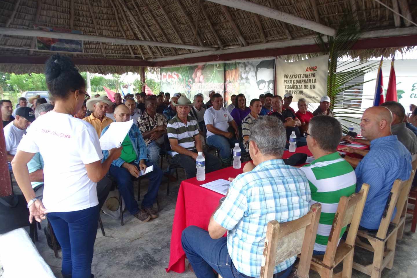 Encuentro del PCC con campesinos del Movimiento 90x90