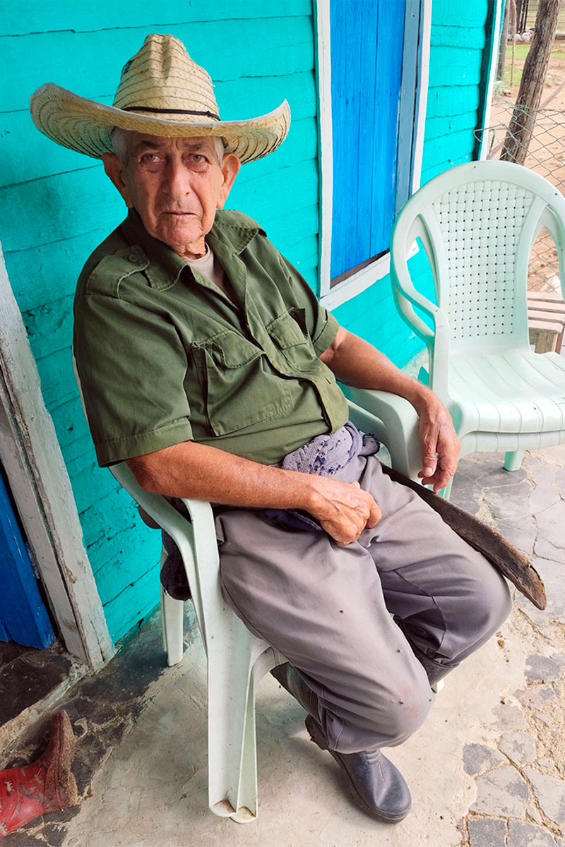Omar (Carreta) Jiménez Ramos, adiestrador de bueyes.