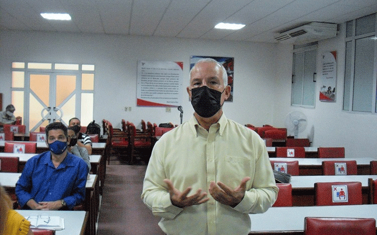 No menos importante lo expuesto por el Dr. Rafael Gómez Kosky. No menos importante lo expuesto por el Dr. Rafael Gómez Kosky.