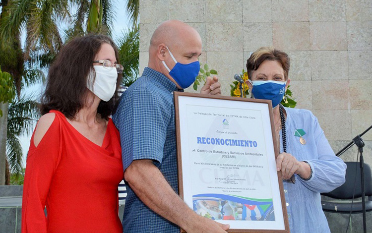 Reconocimiento al Cesam en sus 20 años de fundado. Reconocimiento al Cesam en sus 20 años de fundado.
