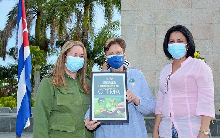 Partido y Gobierno de Villa Clara reconocen al Sistema de la Ciencia en la provincia.