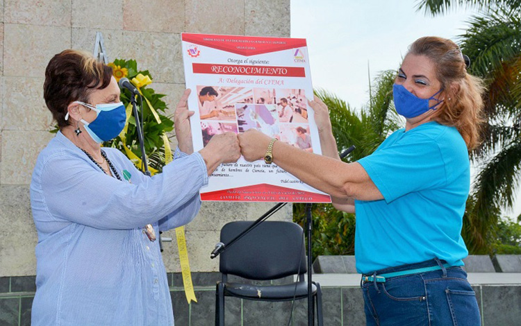 Reconocimiento de Sindicato de Educación al Citma en Villa Clara Reconocimiento de Sindicato de Educación al Citma en Villa Clara