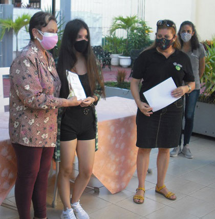 Ganadora del concurso Construye un mundo mejor, en la modalidad de cuento. Ganadora del concurso Construye un mundo mejor, en la modalidad de cuento.