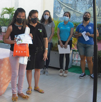 Ganadora del concurso Construye un mundo mejor, en la categoría de poesía. Ganadora del concurso Construye un mundo mejor, en la categoría de poesía.