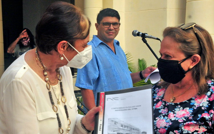 Entrega de compromisos de los centros del Citma en Villa Clara.