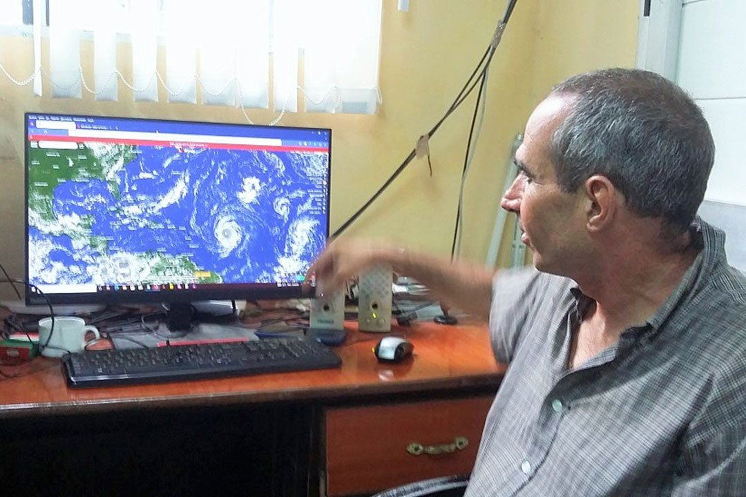 Amaury Machado Montes de Oca, jefe del Grupo de Pronósticos del Centro Provincial Meteorológico de Villa Clara.