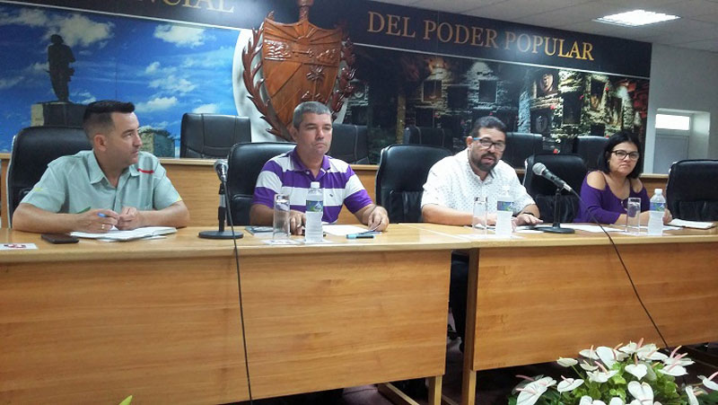 Presidencia de la reunión del Polo Científico Productivo de Villa Clara.