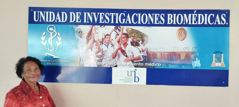 Dra. María Bofill, en la Unidad de Investigaciones Biomédicas.