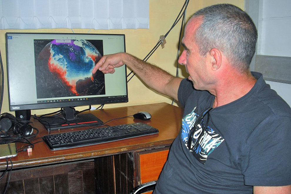 Amaury Machado Montes de Oca, jefe del Grupo de Pronósticos del Centro Meteorológico Provincial de Villa Clara.