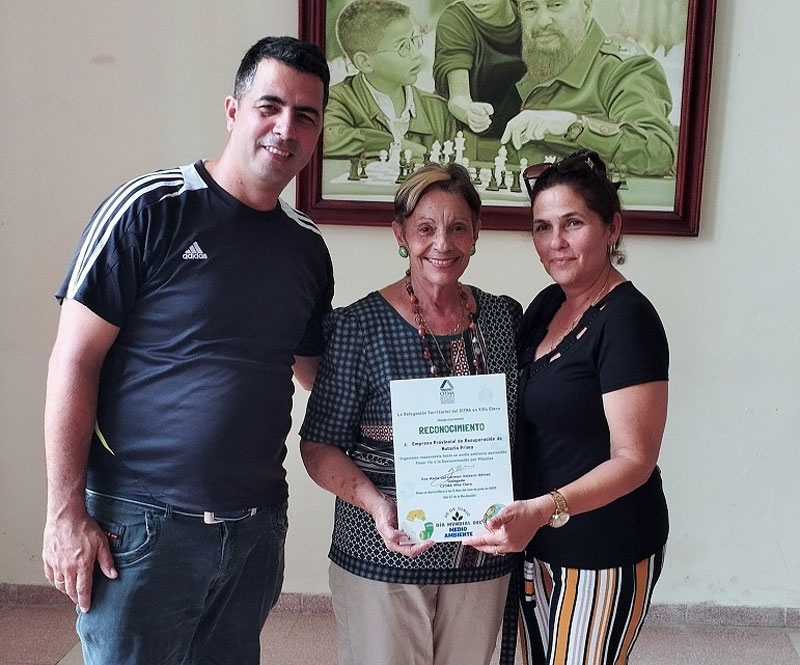 Reconocimiento a la Empresa de Recuperación de Materias Primas en Villa Clara.