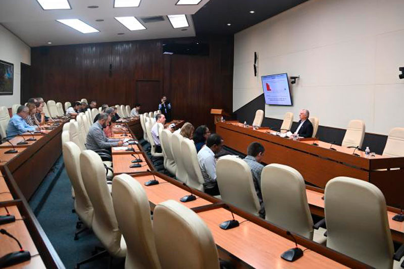 Reunión del presidente cubano, Miguel Díaz-Canel, con científicos de la Salud.