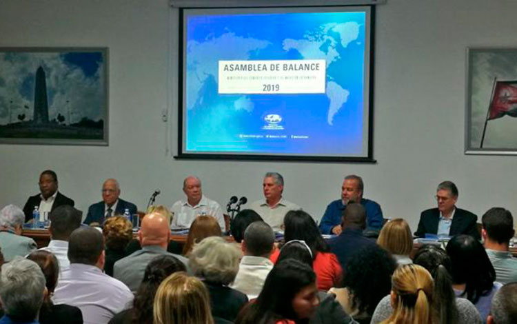 Presidente cubano, Miguel Díaz-Canel, asiste a balance anual del Ministerio de Comercio Exterior e Inversión Estranjera.