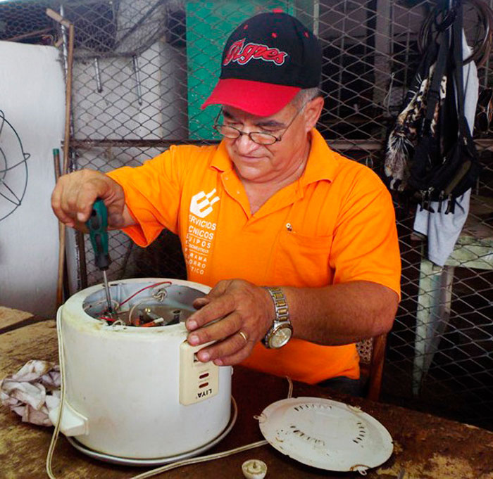 Taller de reparación de equipos electrodomésticos.