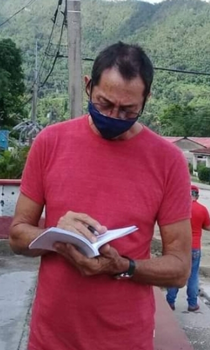 Freddy Pérez Cabrera, corresponsal del periódico Granma en Villa Clara, se alzó con el Premio Especial sobre la COVID-19. (Foto: Tomada de su perfil de Facebook) jornada Freddy Pérez Cabrera, corresponsal del periódico Granma en Villa Clara, se alzó con el Premio Especial sobre la COVID-19. (Foto: Tomada de su perfil de Facebook) jornada
