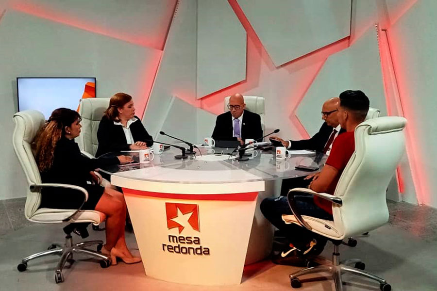 Mesa Redonda sobre medidas de ETECSA.