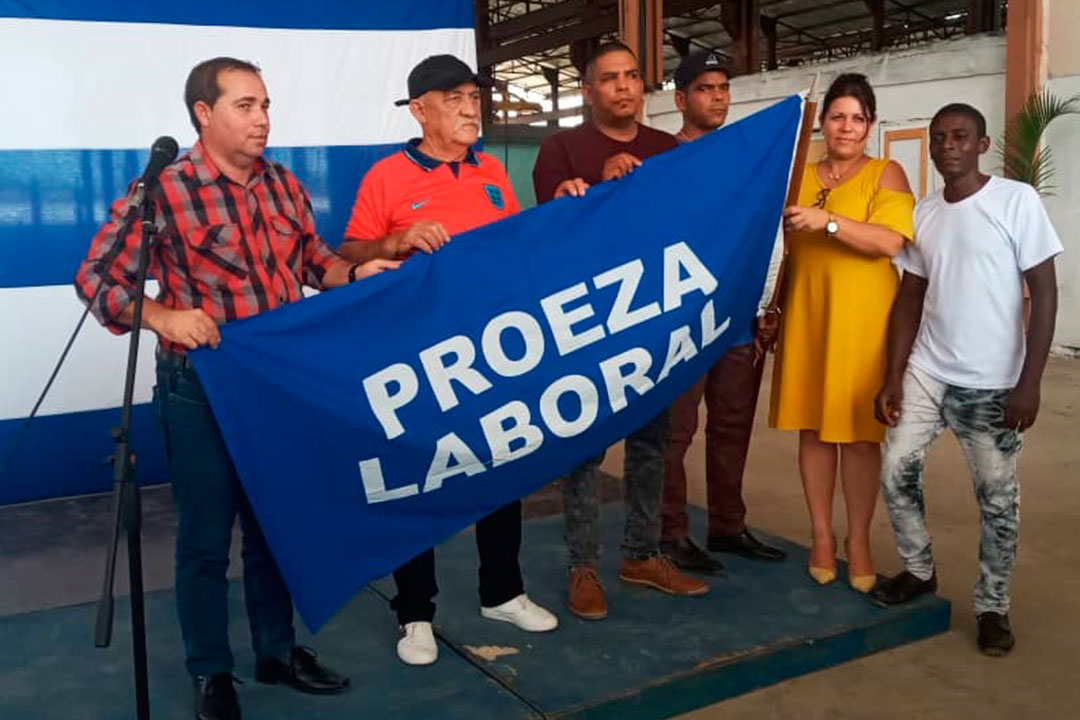  Unidad Empresarial de Base (UEB) Taller Electromecánica de Villa Clara, único colectivo de la Construcción que recibió la bandera de Proeza Laboral.