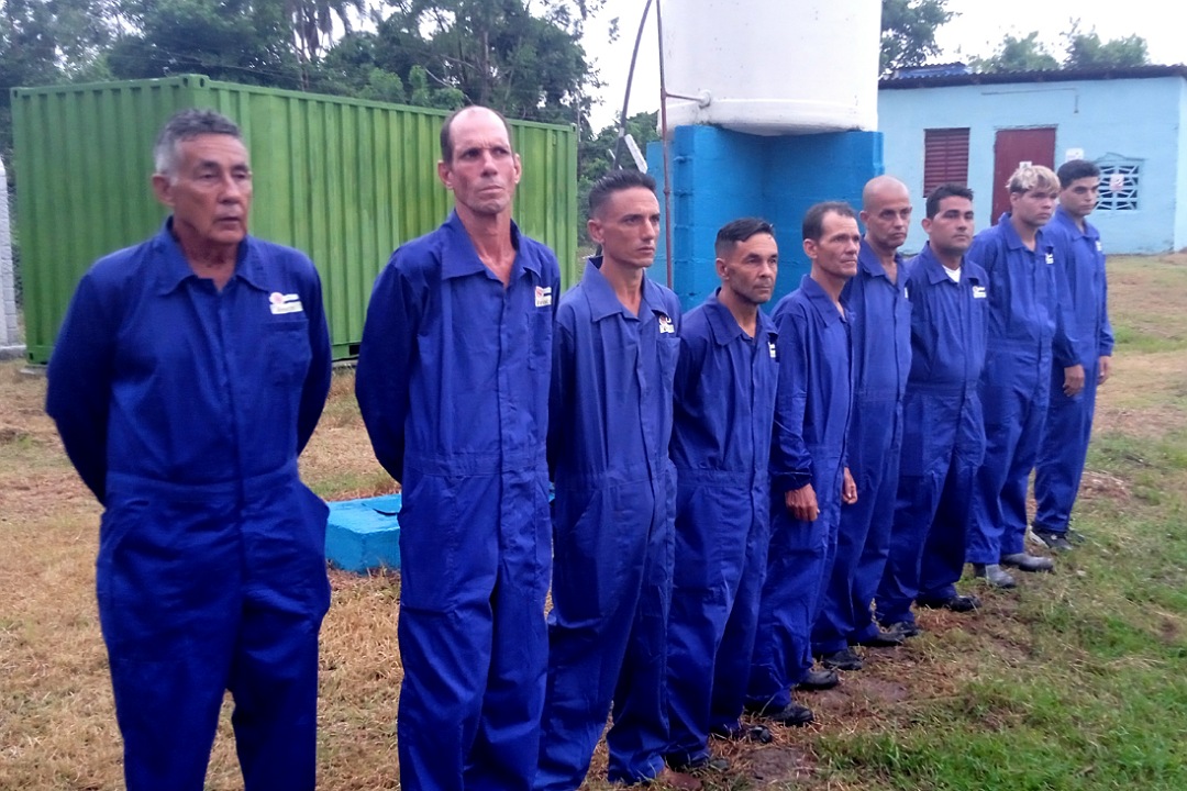 Trabajadores de la fábrica de pirotecnia de Camajuaní.