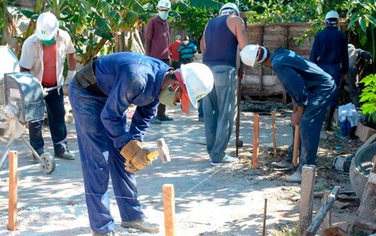 Construcción en una comunidad.