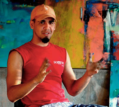 Yoiner Gómez Herrera, joven pintor de Villa Clara.