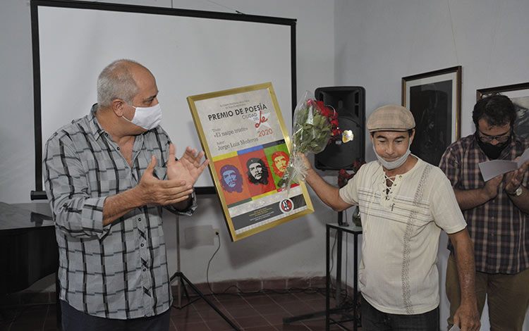 Jorge Luis Mederos (Veleta), premio en el concurso Ciudad del Che, de Santa Clara, Cuba.