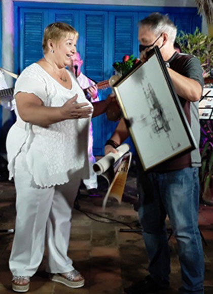 Cantante Ernestina Trimiño, premio de la Uneac en música.