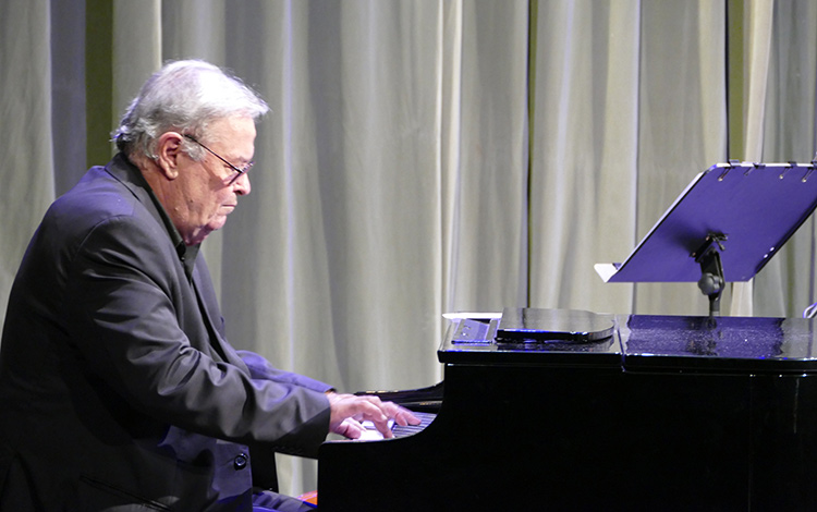 Pianista y compositor José María Vitier.