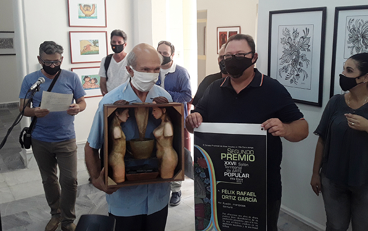 Félix Rafael Ortiz Garcí­a, segundo premio.en el XXVII Salón Territorial de Arte Popular.