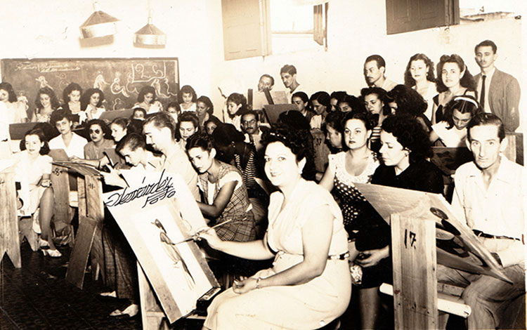 Georgina Uriarte en la escuela de artes plásticas.