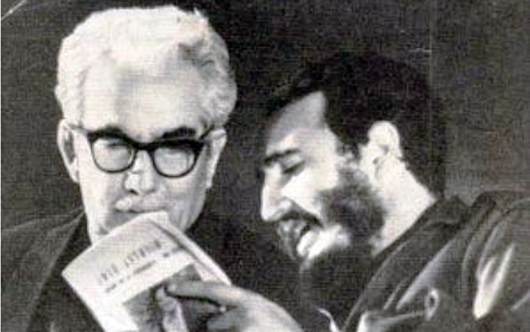 Juan Marinello y Fidel Castro Ruz.