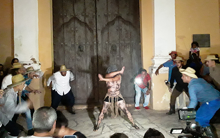 La captura del güije, una tradición de gran arraigo popular. (Foto: Francisnet Díaz Rondón)