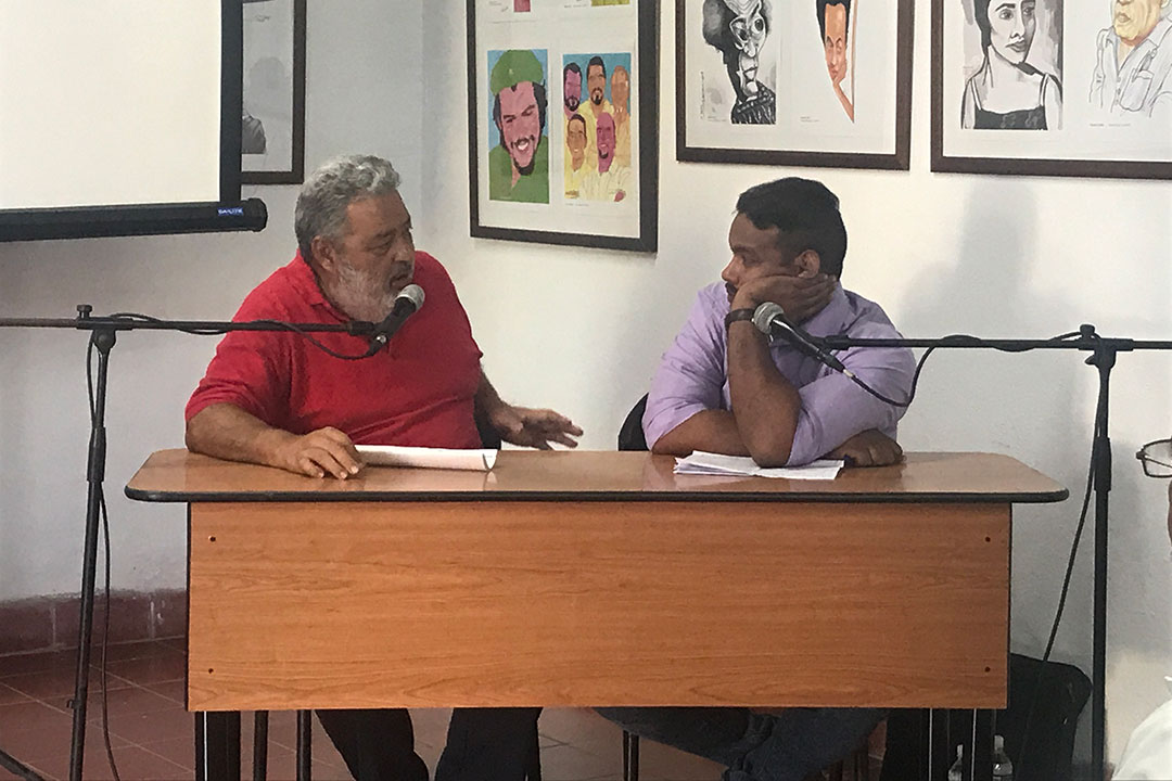 Escritores Lorenzo Lunar y Yandrey Lay.