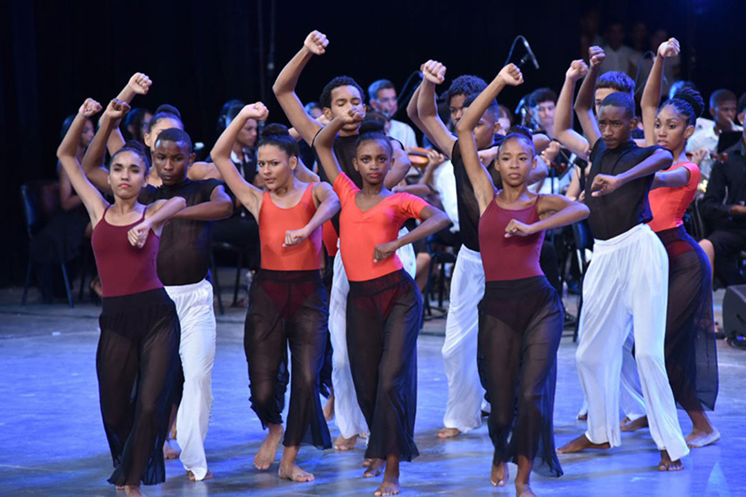 Danza en la gala por el aniversario 70 del asalto al cuartel Moncada.