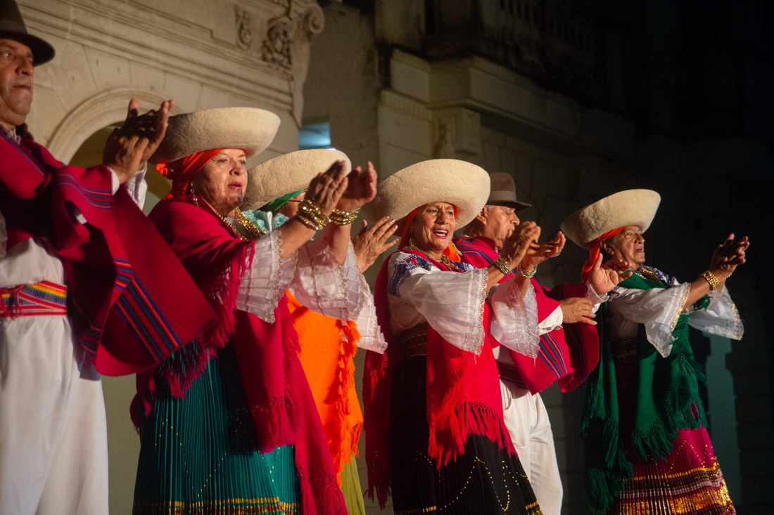 Ballet folklórico ecuatoriano Inti Raymi.