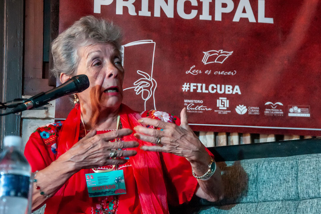 Historiadora Francisca López Civeira, durante la presentación de dos de sus libros.