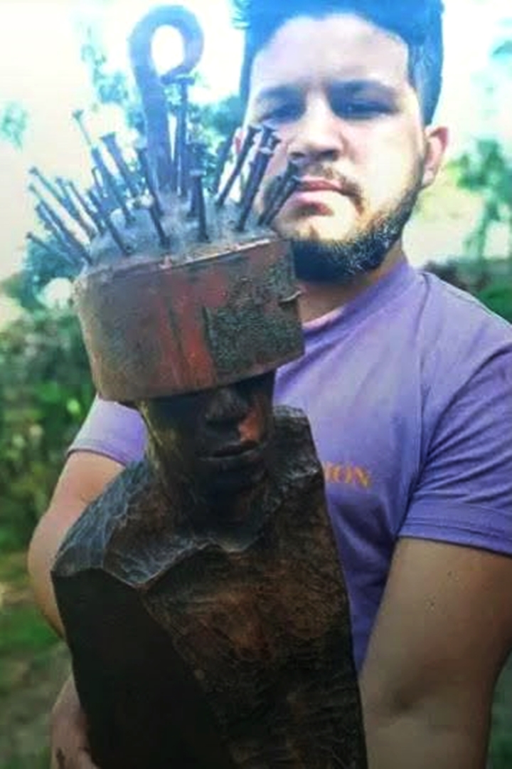 Carlos Daniel Castillo, artista de la plástica.