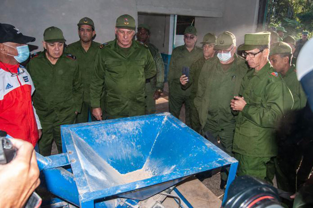 Recorrido Díaz Canel en Día Nacional de la Defensa