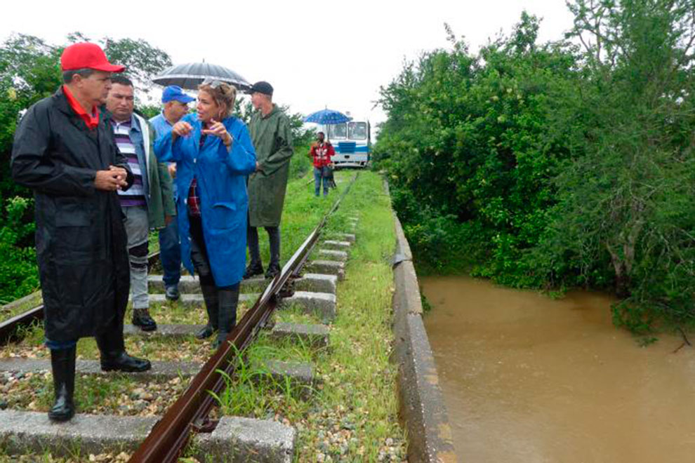 Primer secretario del PCC en Holguín recorre zonas afectadas por las lluvias.