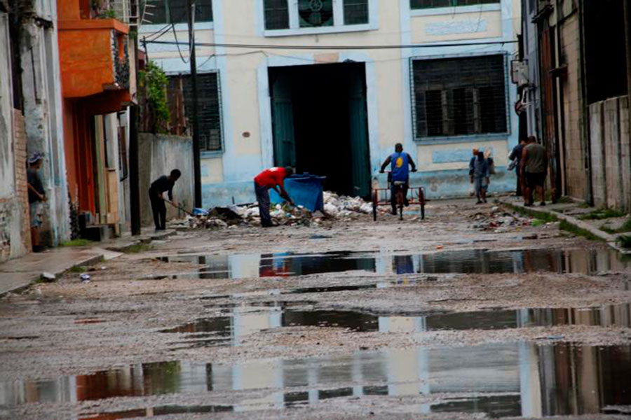 Labores de limpieza e higienización en zonas afectadas por el huracán Idalia.