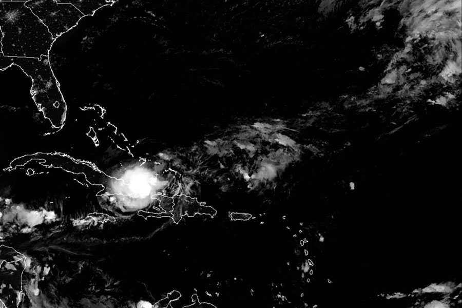 Imagen del impacto de la tormenta tropical Oscar en Cuba.