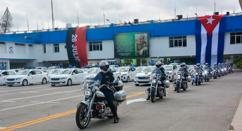 Motorizada y patrullas en el acto por el aniversario 66 de la PNR.