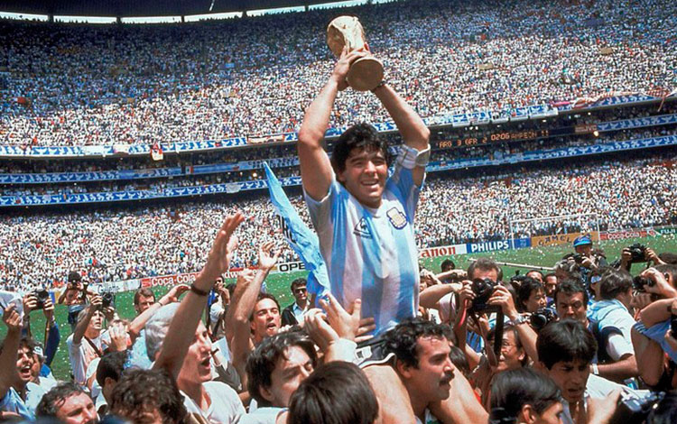 Diego Armando Maradona.